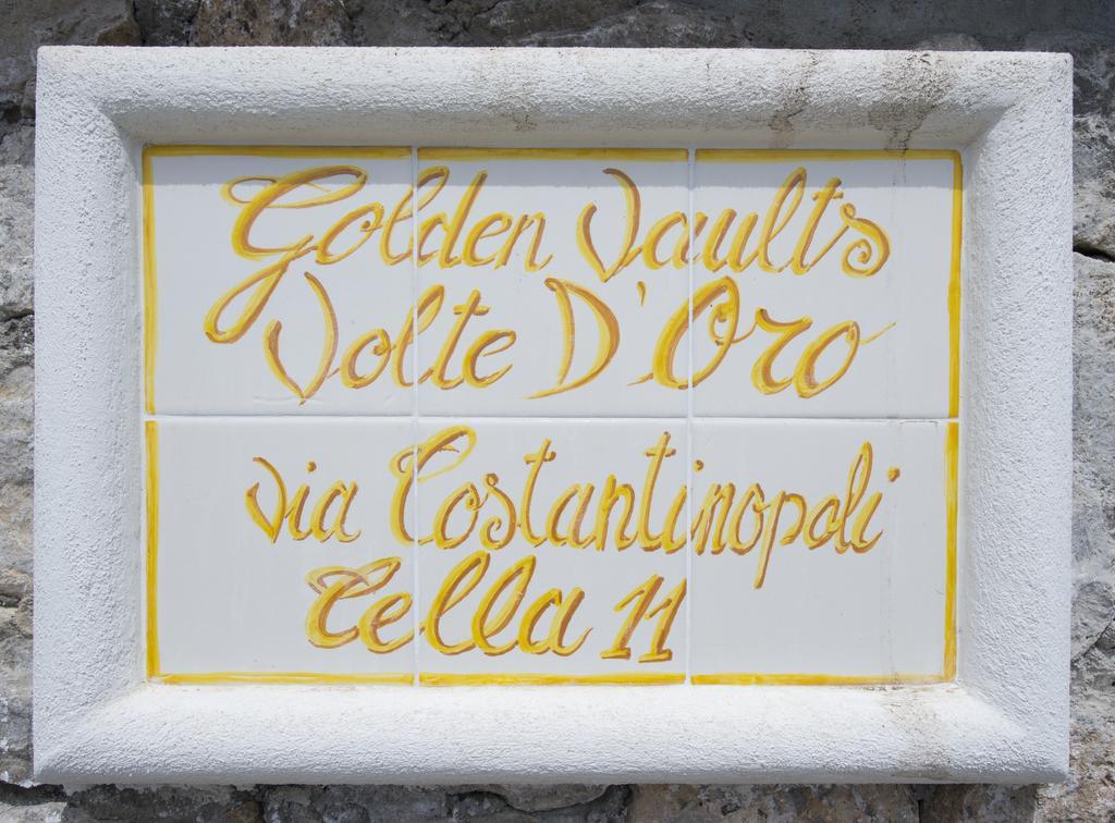 Golden Vaults برايانو المظهر الخارجي الصورة